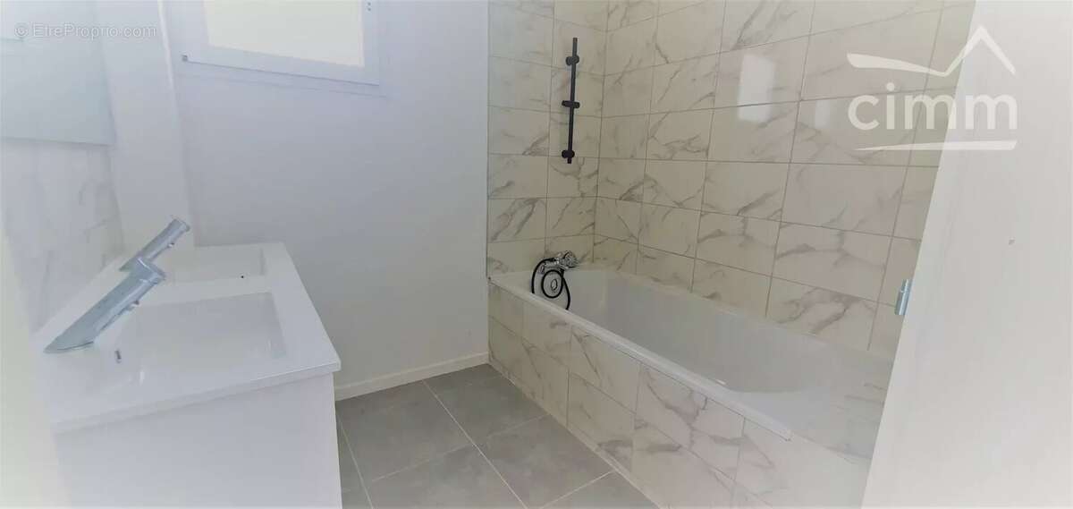 Appartement à LA TOUR-DU-PIN