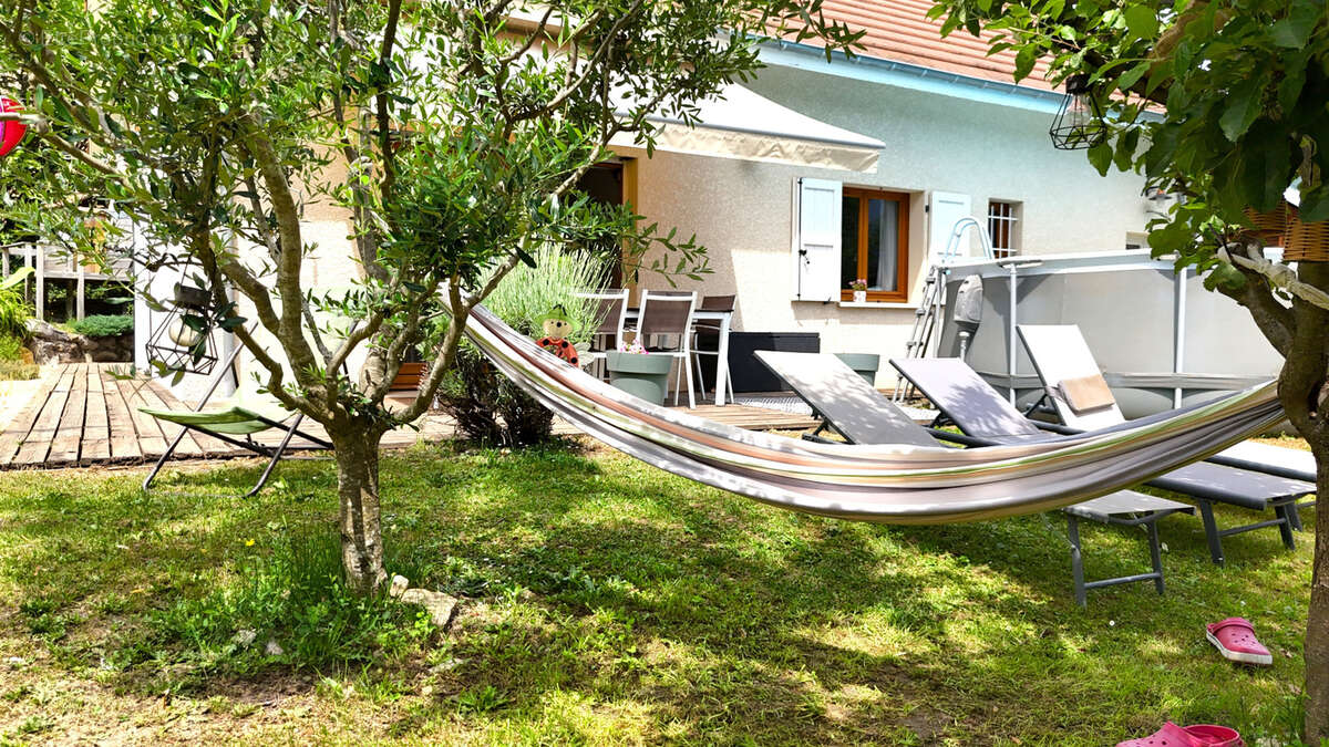 Maison à SAINT-VINCENT-DE-MERCUZE