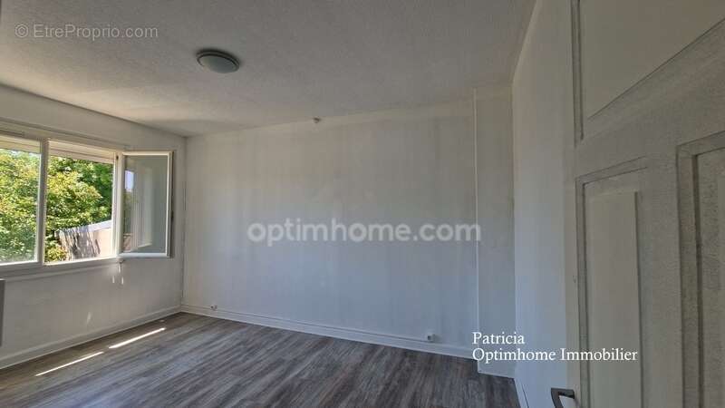 Maison à vendre 10 pièces PINEUILH (33) - photo 2