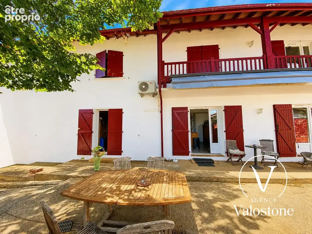 Maison 9 pièces 214 m² à vendre à Saint-Aubin (40250) - photo 2