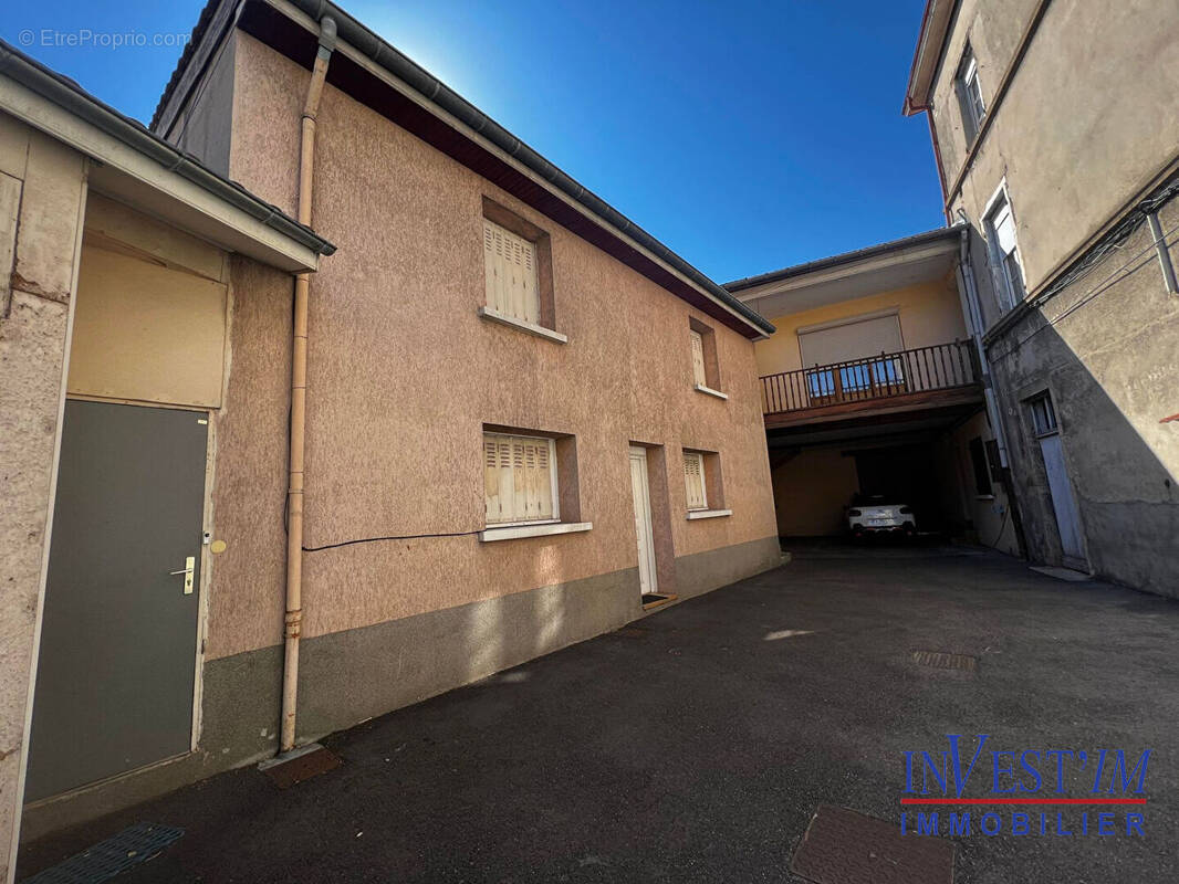 Appartement à PIERRE-BENITE