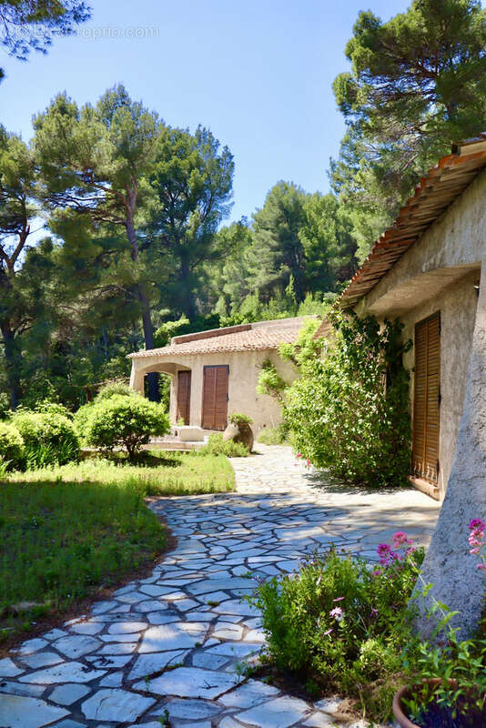 Maison à LA VALETTE-DU-VAR