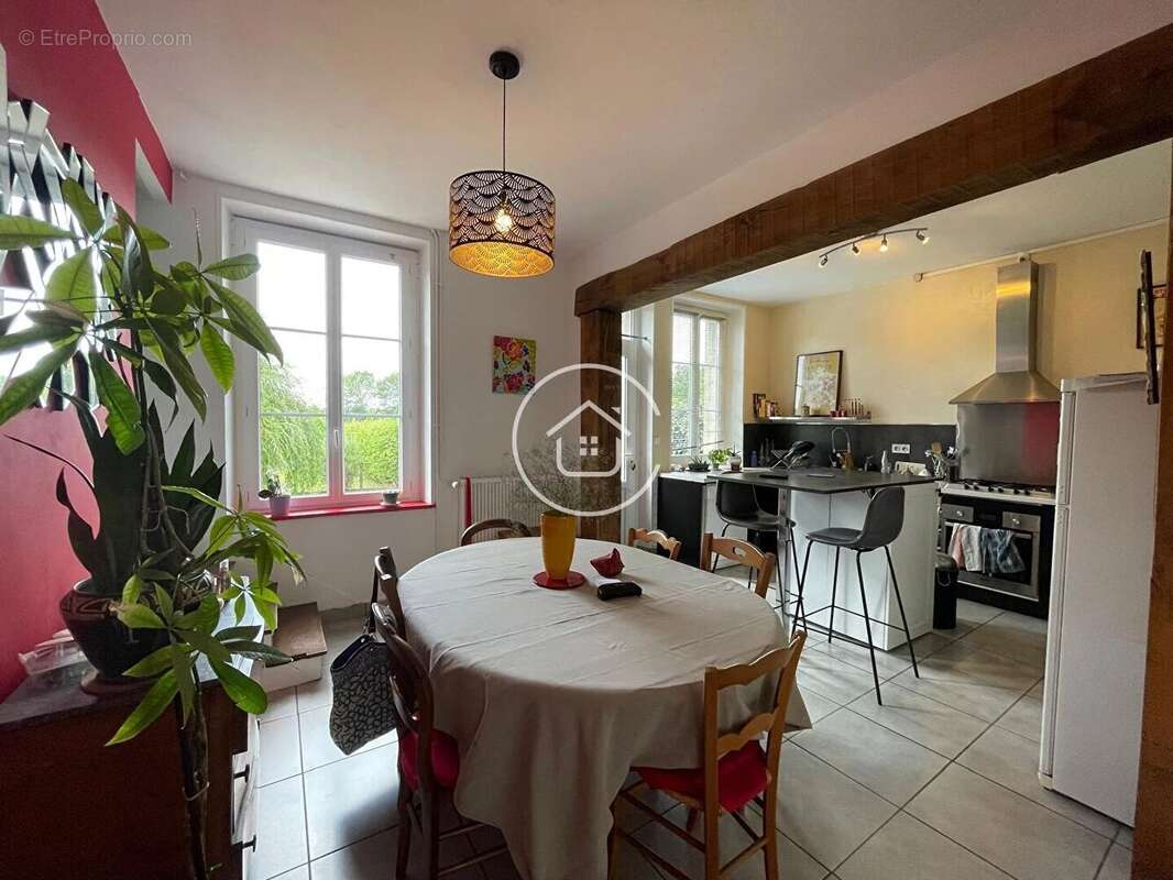 Maison ancienne rénovée dans un village toutes commodités - photo 6