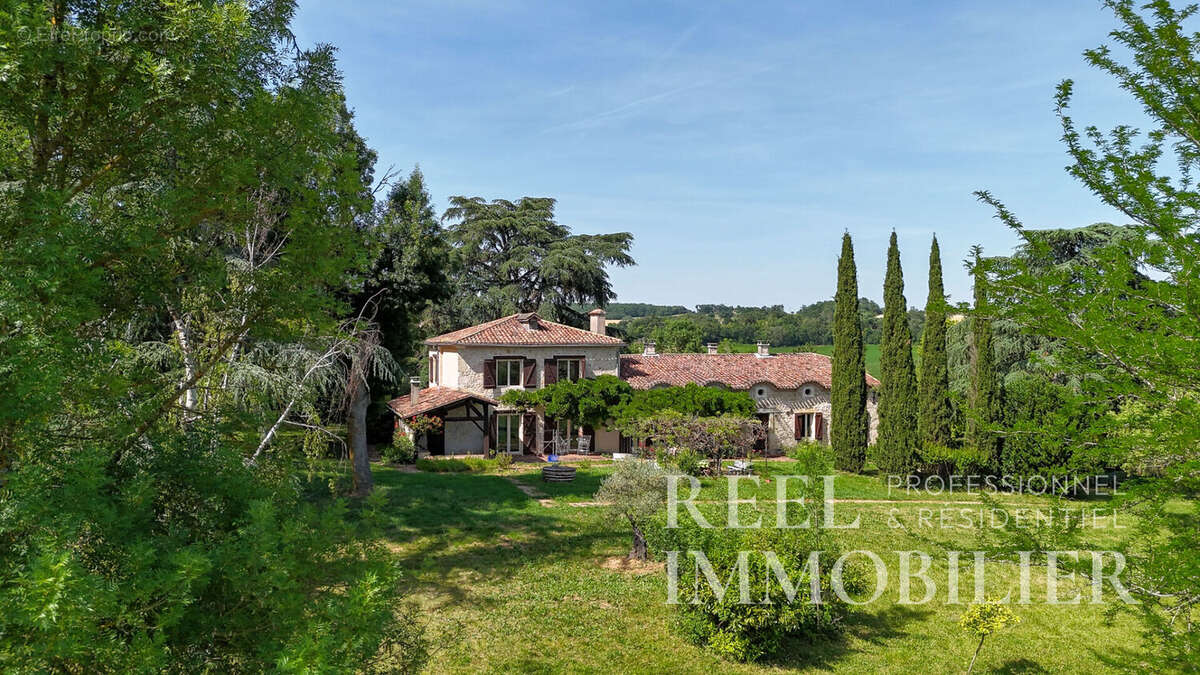 Maison à CASTERA-VERDUZAN