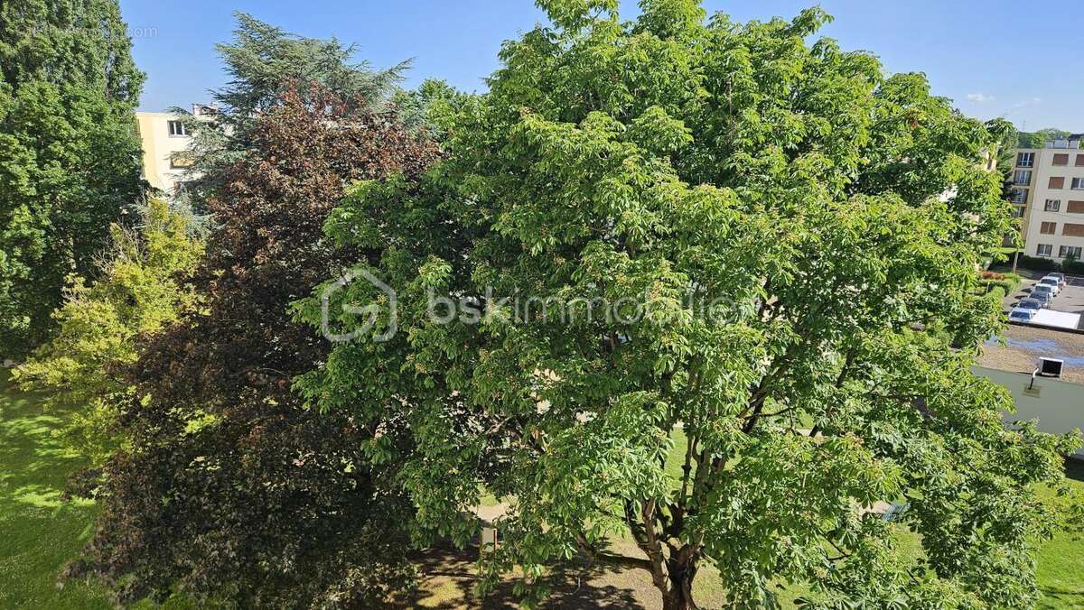 Appartement à BROU-SUR-CHANTEREINE