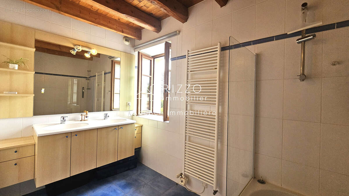 Prévessin-Moëns   Charmante maison villageoise en pierre de 220 m2 habitable, à deux pas du centre - photo 22