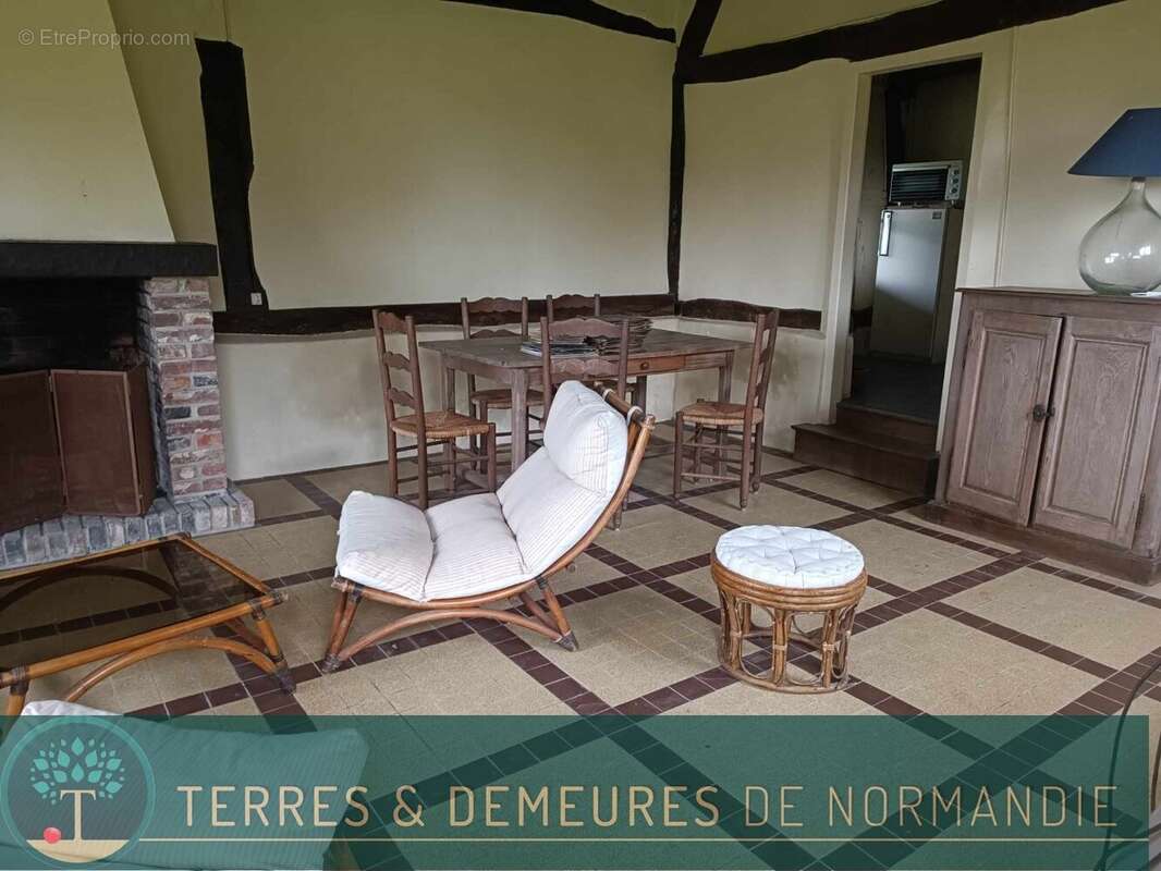 Maison à CORMEILLES