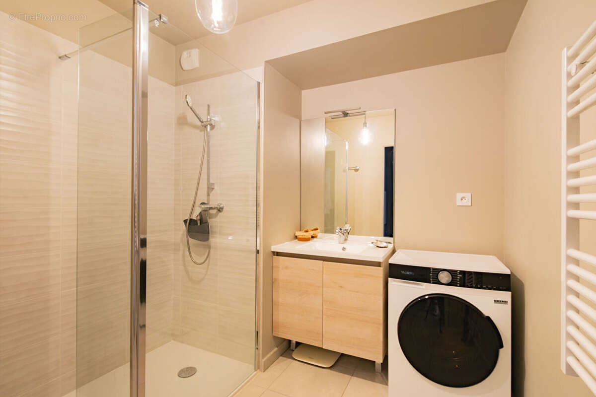 Appartement à MARSEILLE-2E