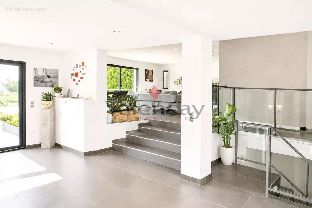 MUESPACH Exceptionnelle villa contemporaine avec piscine et vue panoramique – Proche Suisse - photo 5