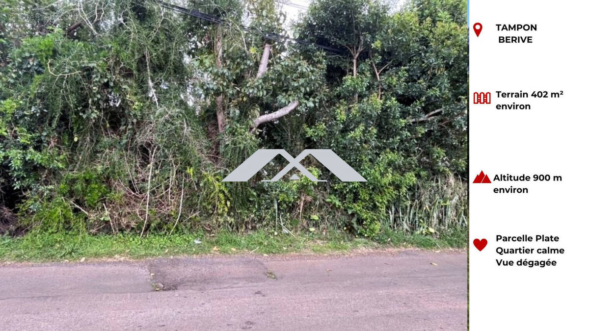 Terrain à LE TAMPON