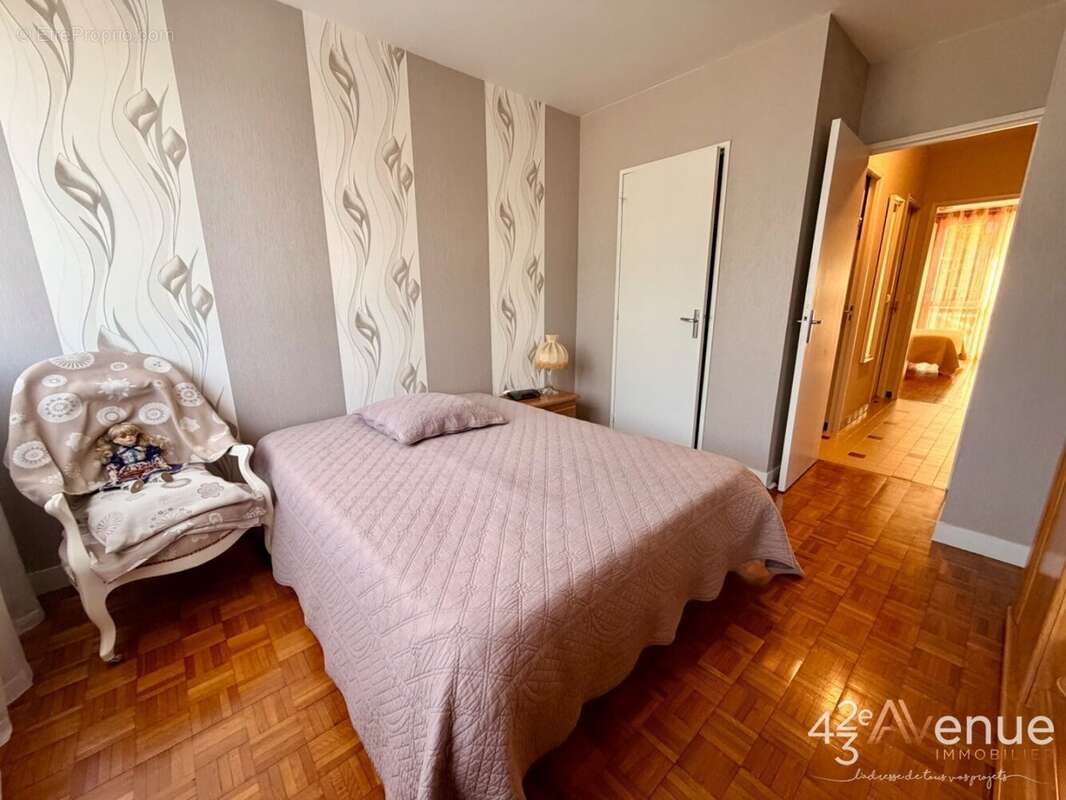 Appartement à SAINT-ETIENNE
