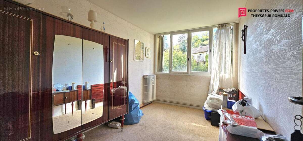 Appartement à PARON