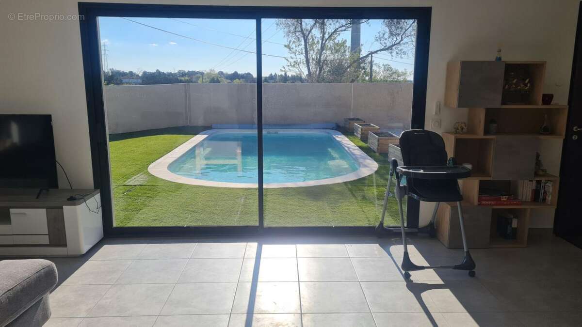 BOISSET et GAUJAC Confortable Villa de 101 M2, 3 Chambres tout confort avec piscine sur 620 M2 de terrain - photo 3