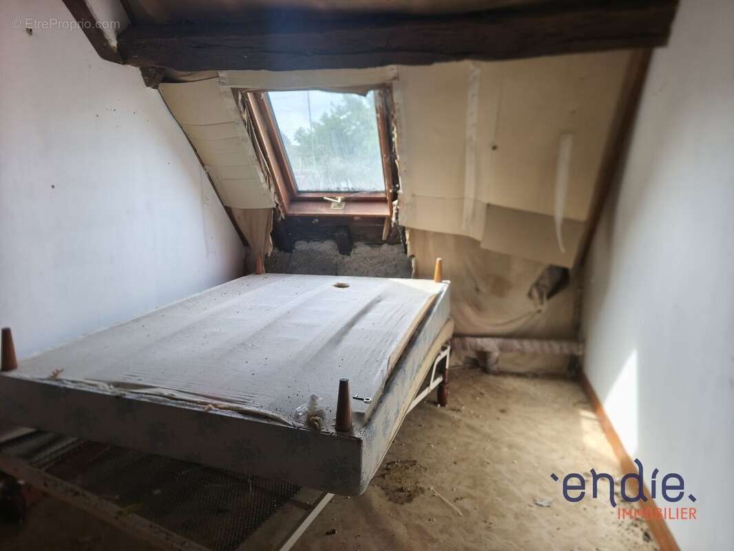 Maison 3 pièces (77m²) avec grange et terrain à vendre à MURAT - photo 11