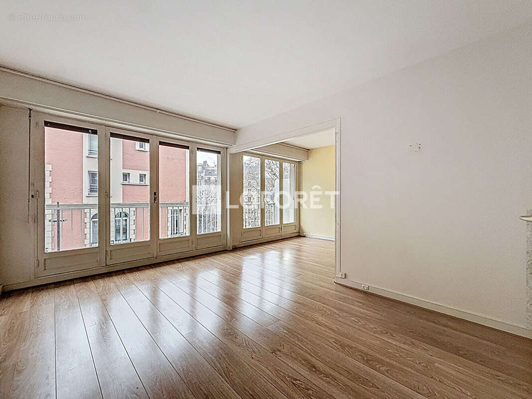 Appartement à PARIS-17E