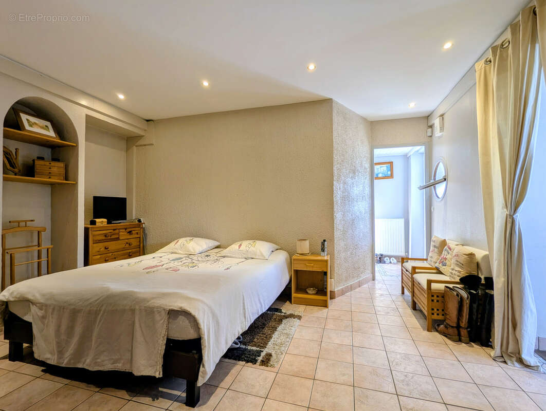 Appartement à LE PERRAY-EN-YVELINES