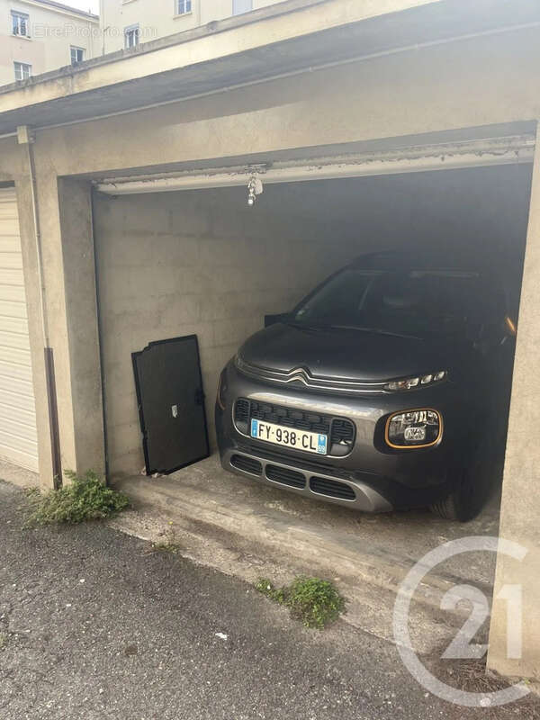 Parking à LYON-7E