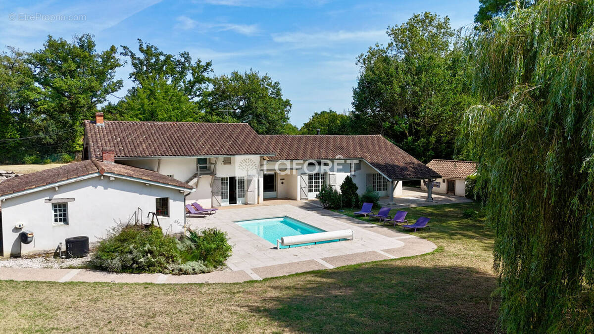 Maison à CHATILLON-SUR-CHALARONNE