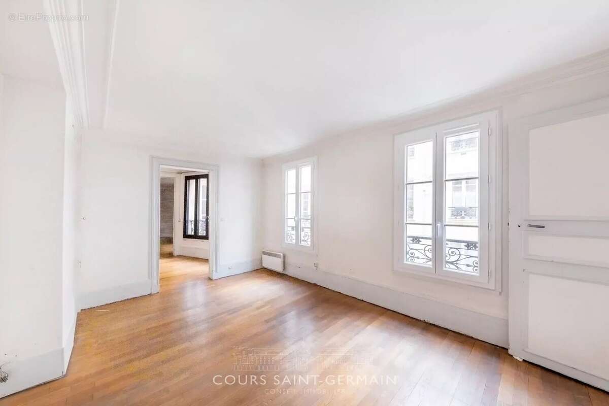 Appartement à PARIS-3E