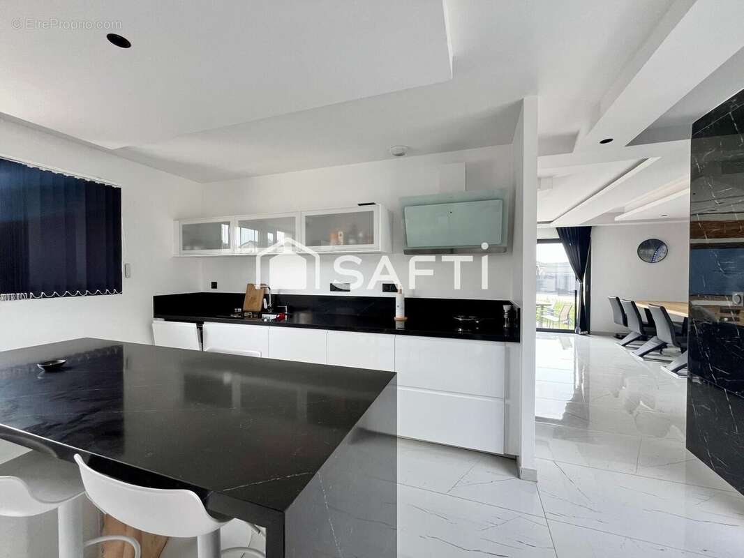 Maison 145 m² à Champagnole  - photo 7