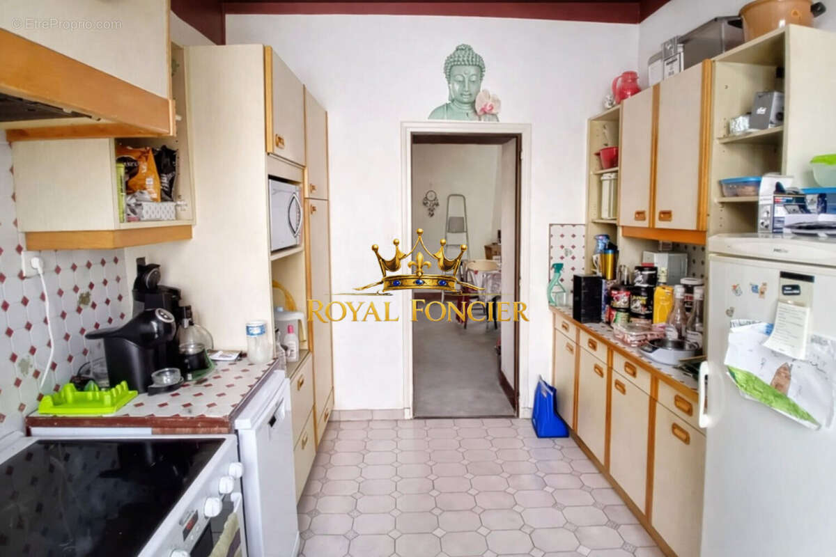 Maison 260 m² à Descartes  - photo 4