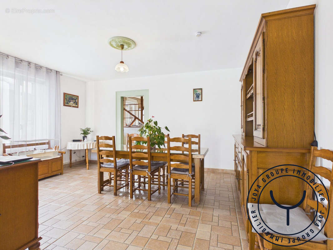 Maison à SAINT-MESMIN