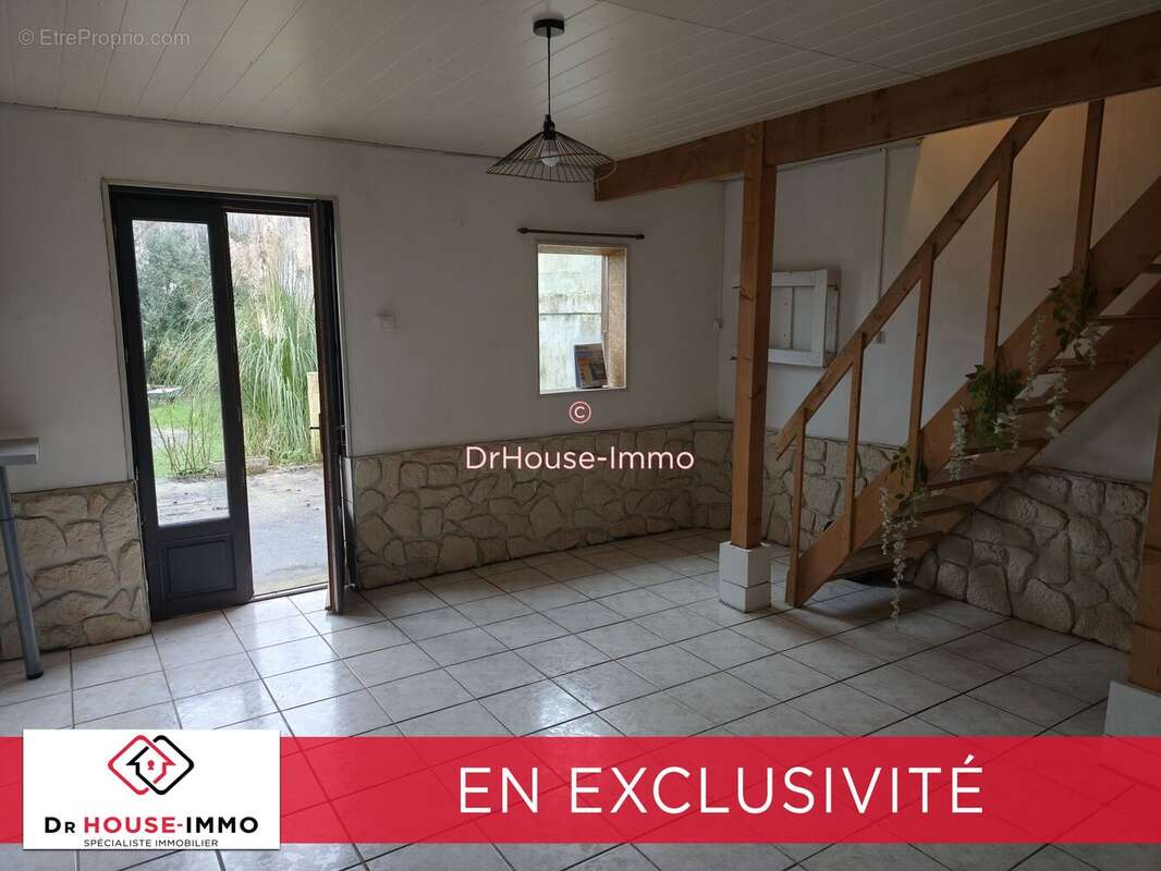 Maison à COUTHURES-SUR-GARONNE