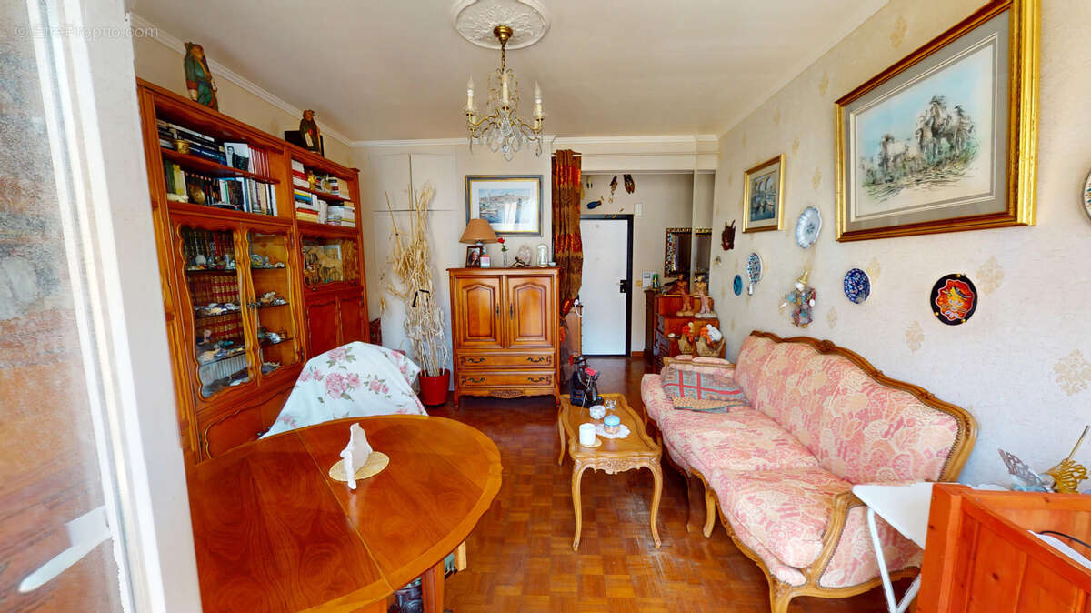 Appartement à MARSEILLE-8E