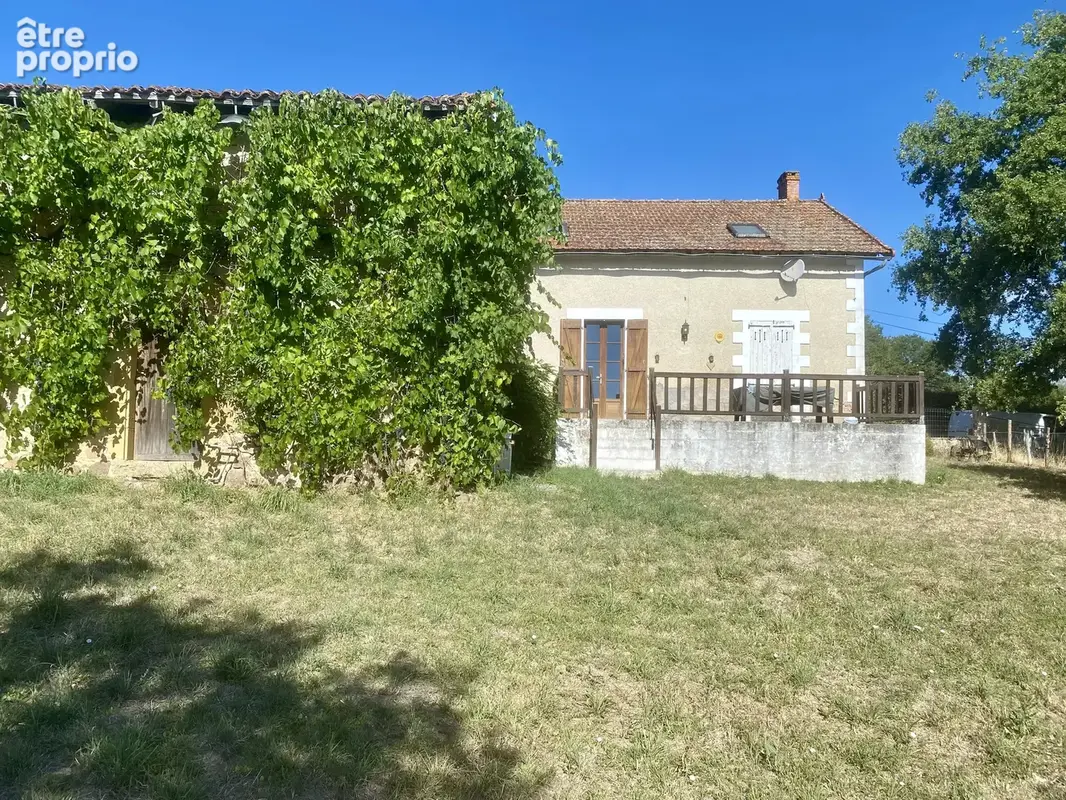 Charmante maison de village indépendante avec grande grange et 2 744 m² de terrain - photo 13