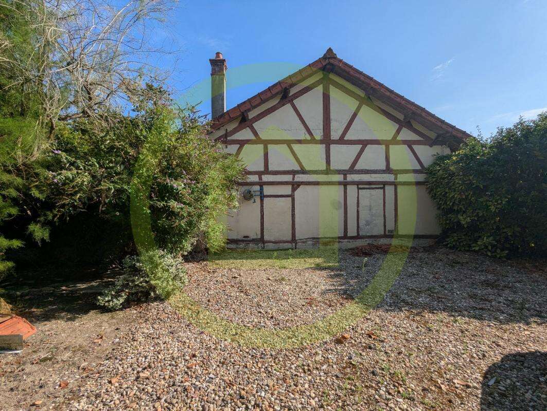Maison à SAINT-BONNET-EN-BRESSE