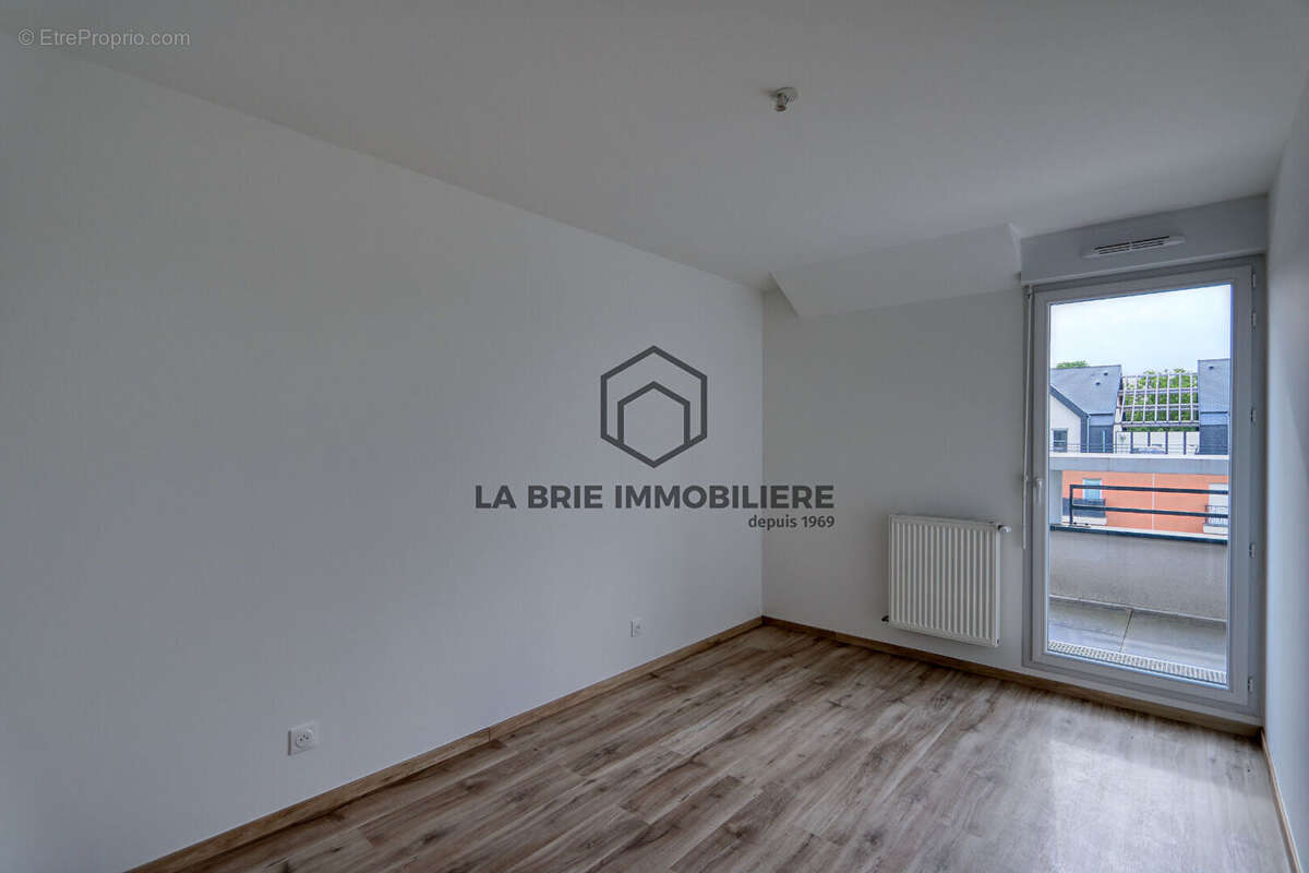 Appartement à EMERAINVILLE