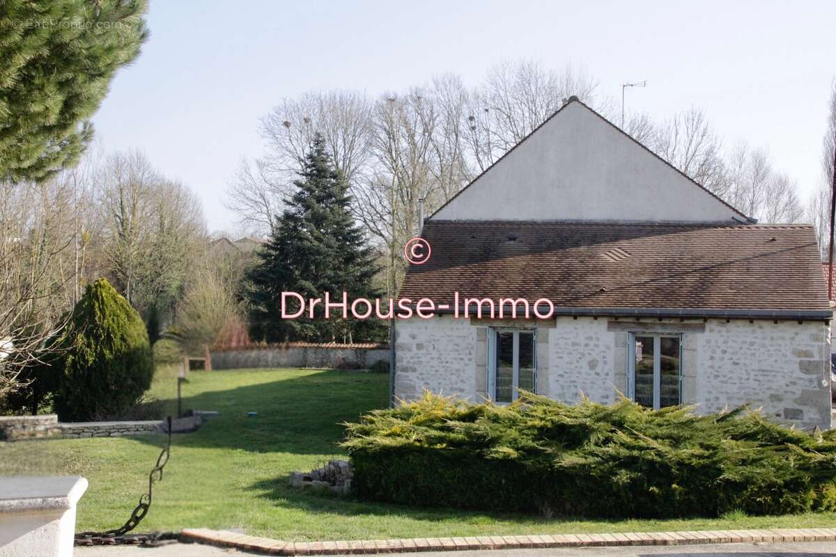 Maison à PREFONTAINES