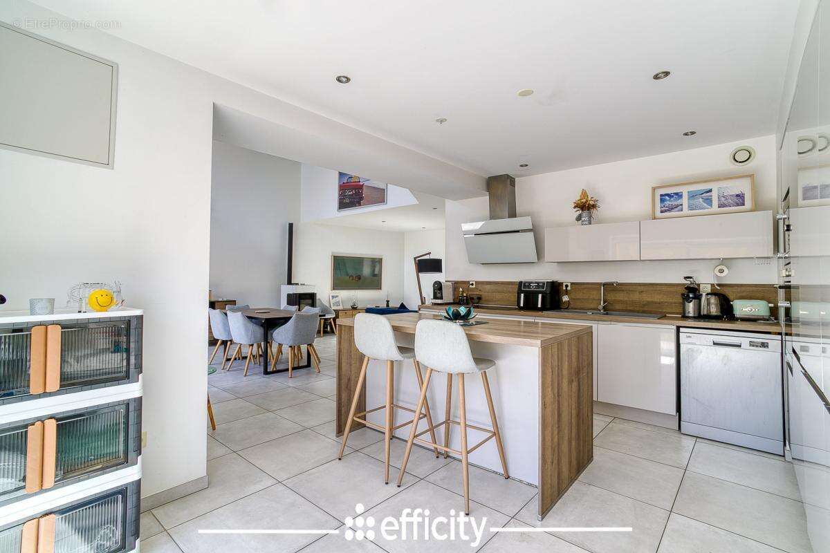 Maison 160 m² à Moidieu-Detourbe  - photo 6