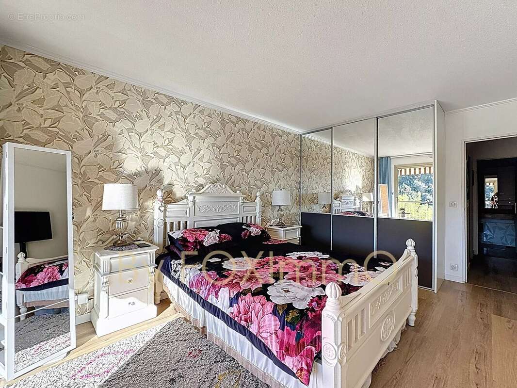 Appartement à VENCE