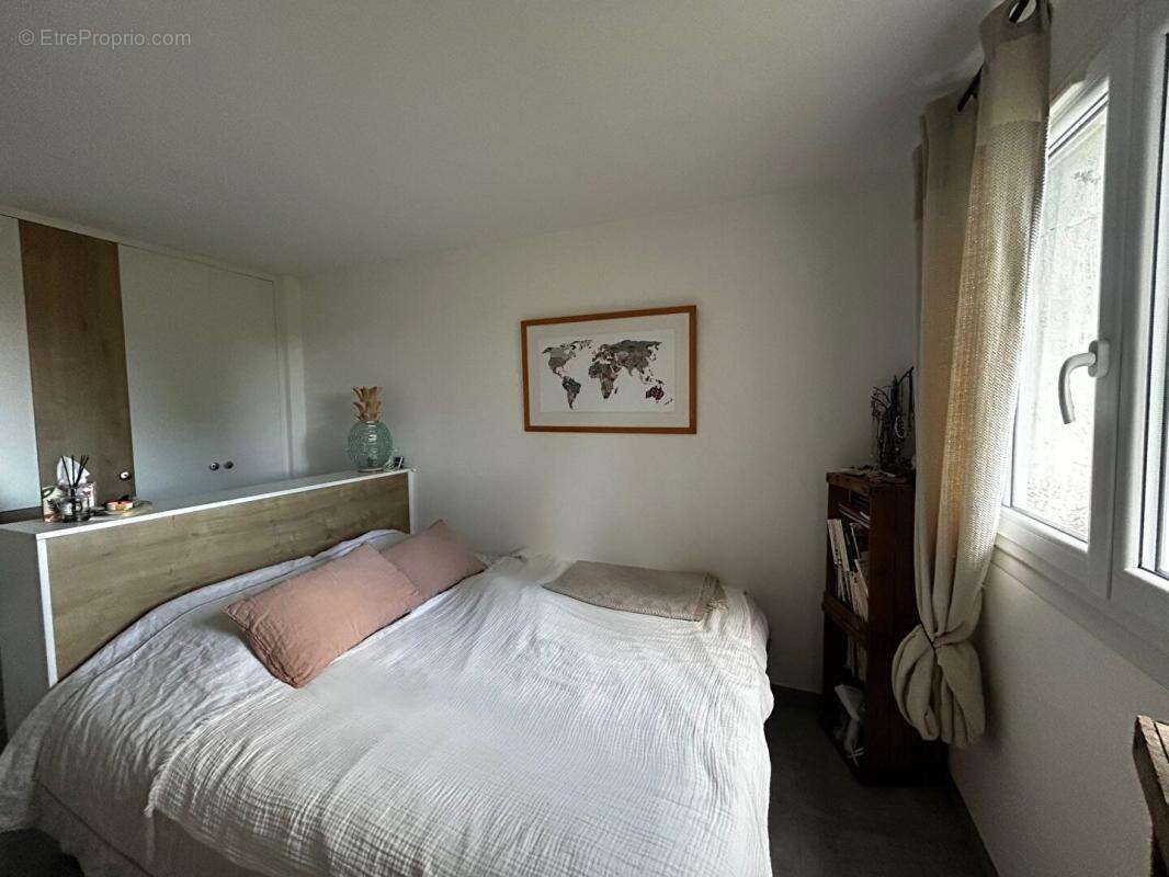 Appartement à VENELLES