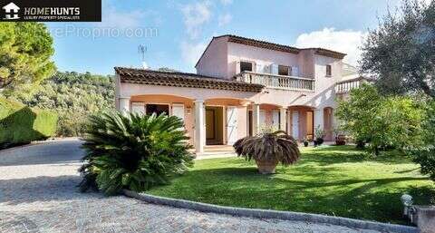 Maison 200 m² à Villefranche-Sur-Mer  - photo 2