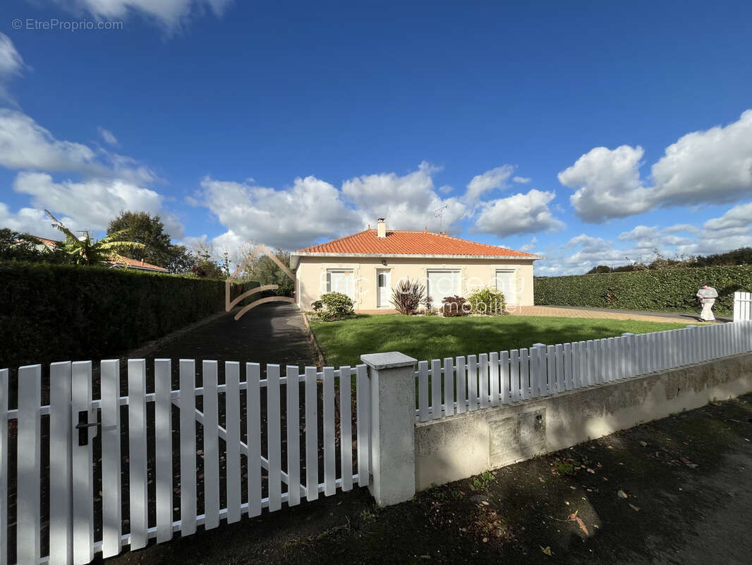 Maison à SAINT-MATHURIN