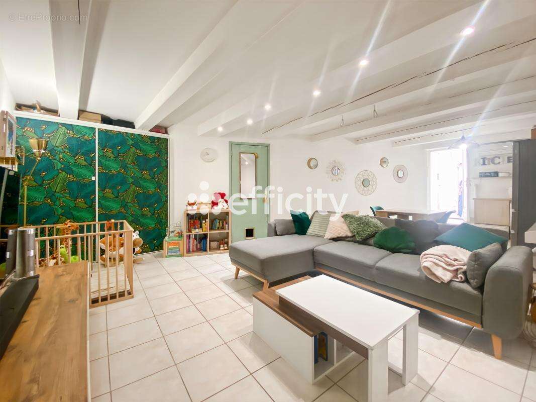 Appartement à MARSEILLE-13E