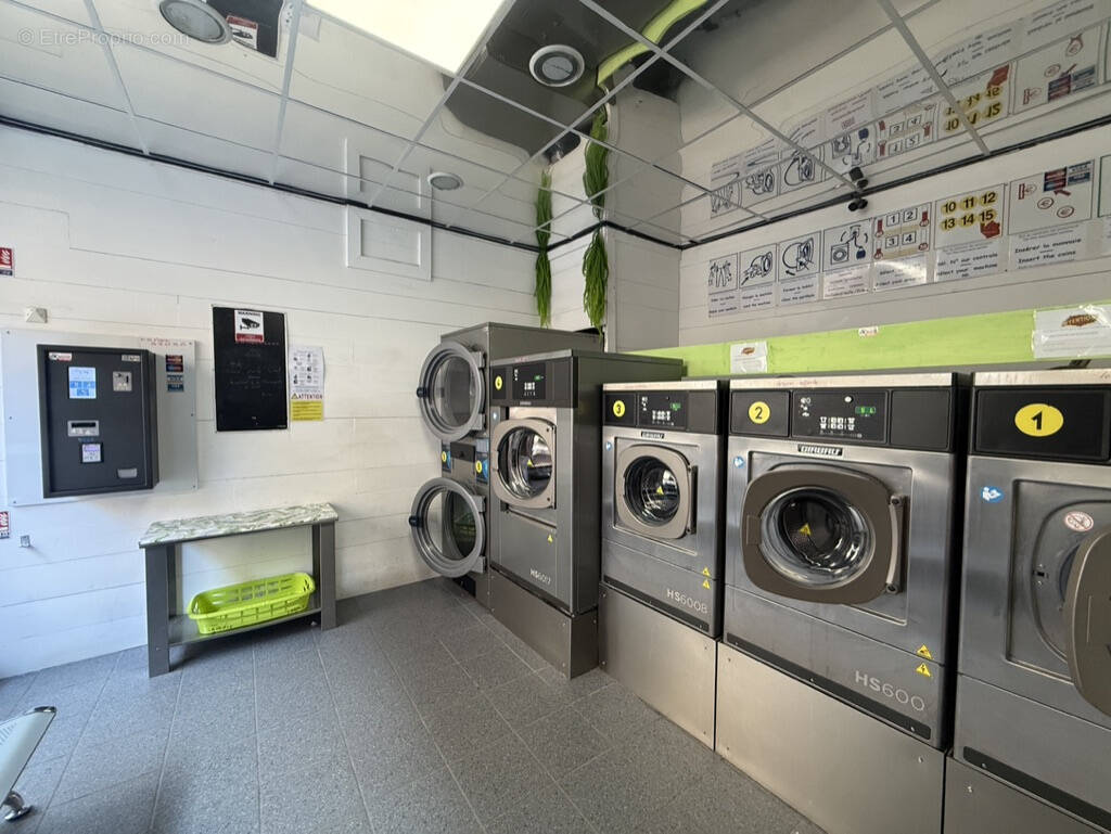 Commerce à MOUTIERS