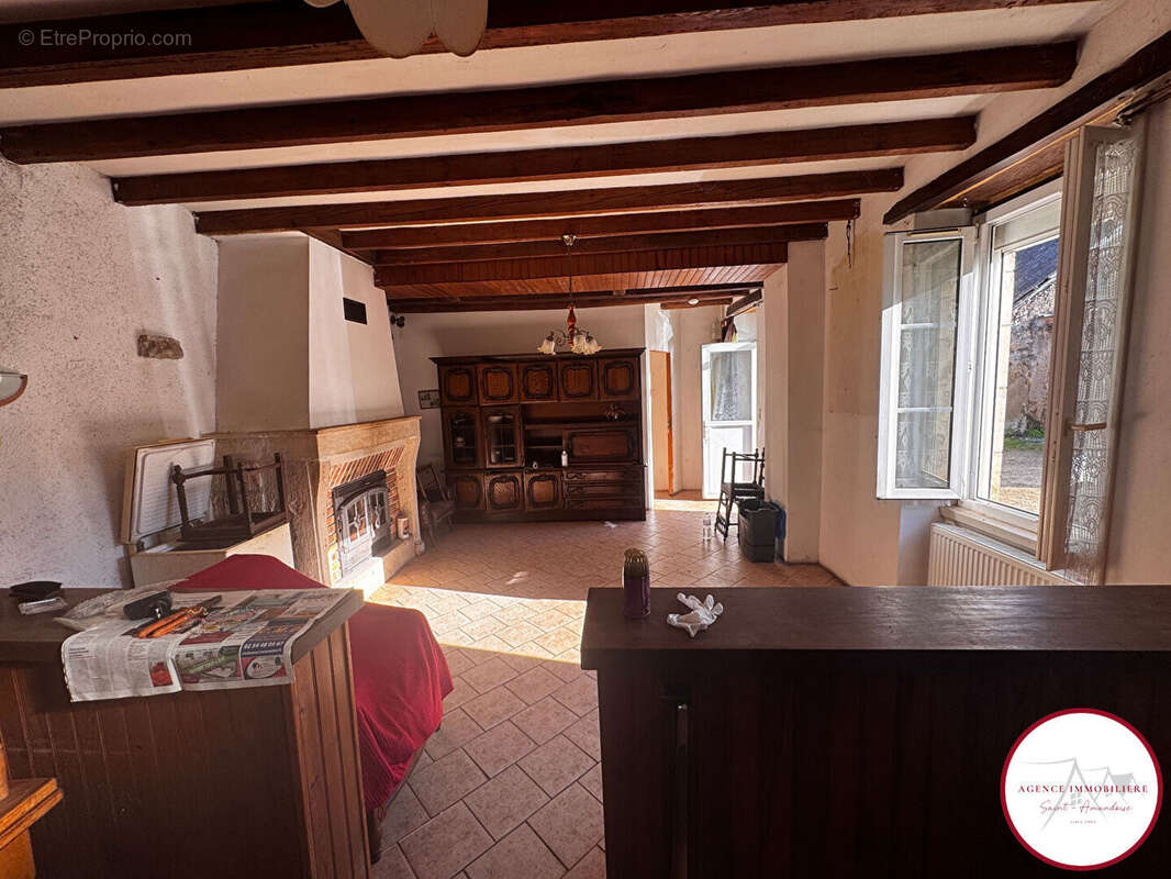 Maison à SAINT-AMAND-MONTROND