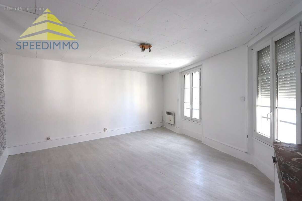 Appartement à BRIE-COMTE-ROBERT