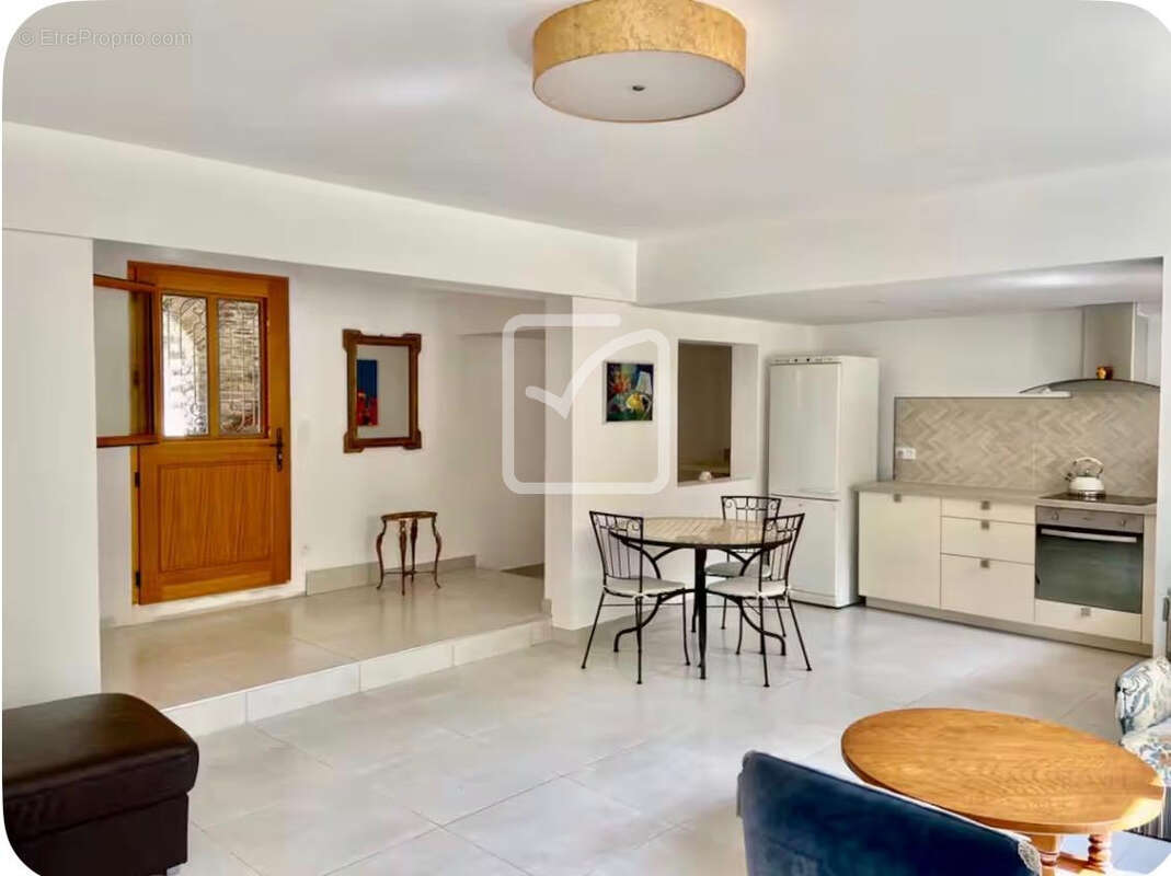 Magnifique propriété de deux appartements au calme de la nature! Vue exceptionnelle sur les montagnes! - photo 12