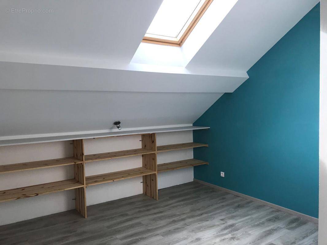 Maison à VILLENEUVE-SUR-BELLOT