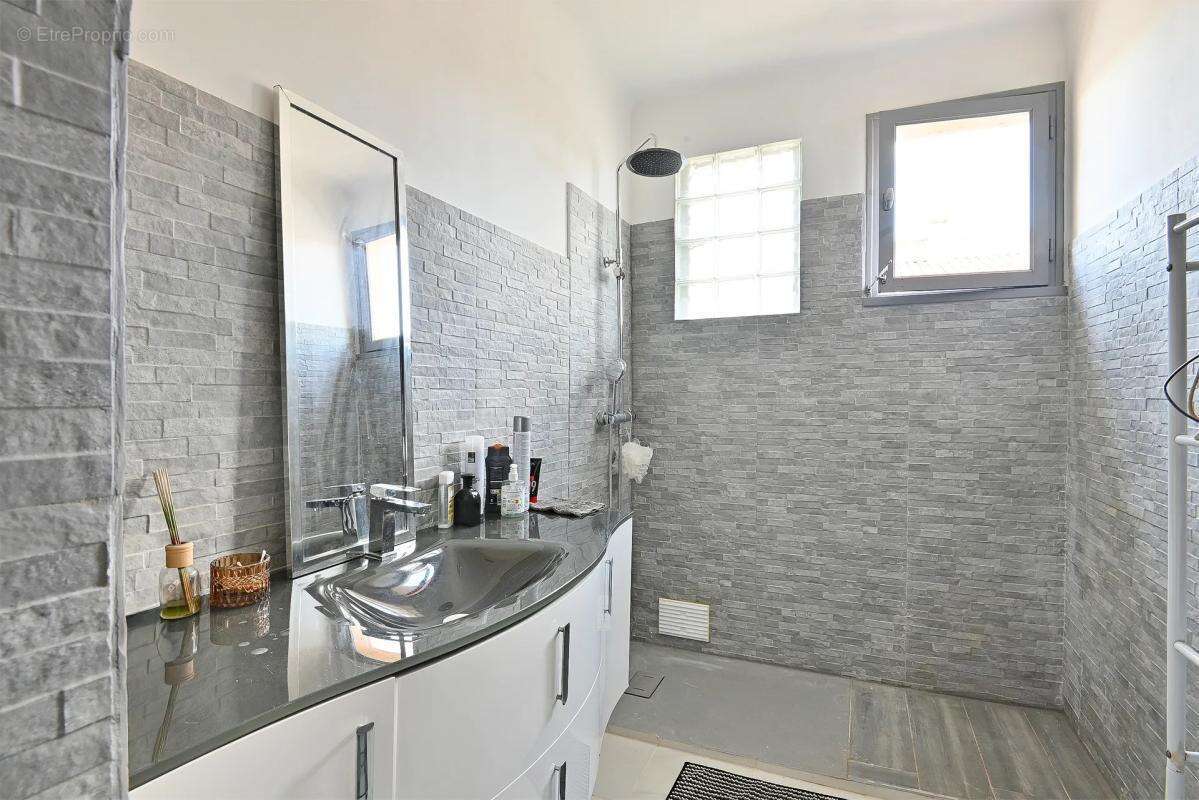 Maison de 5 pièces de 149 m² à Bagnols-sur-Cèze - photo 10