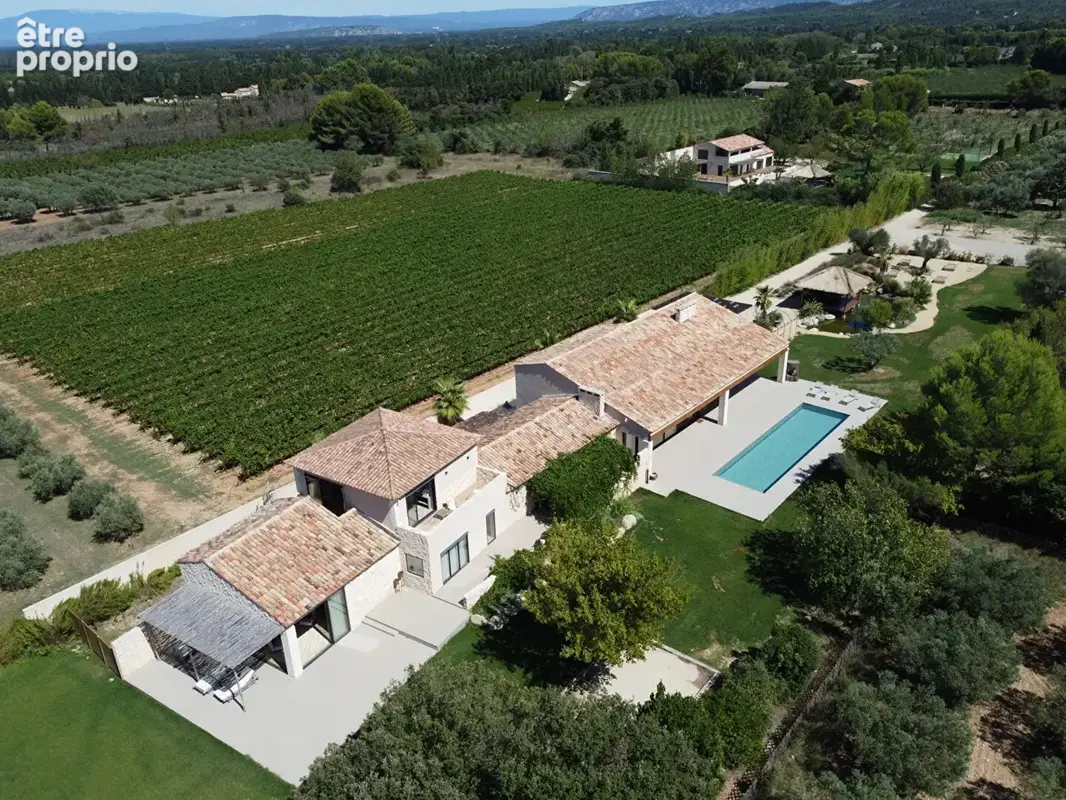 Eygalières , domaine privé avec deux villas, deux piscines, padel et vue sur les Alpilles - photo 6