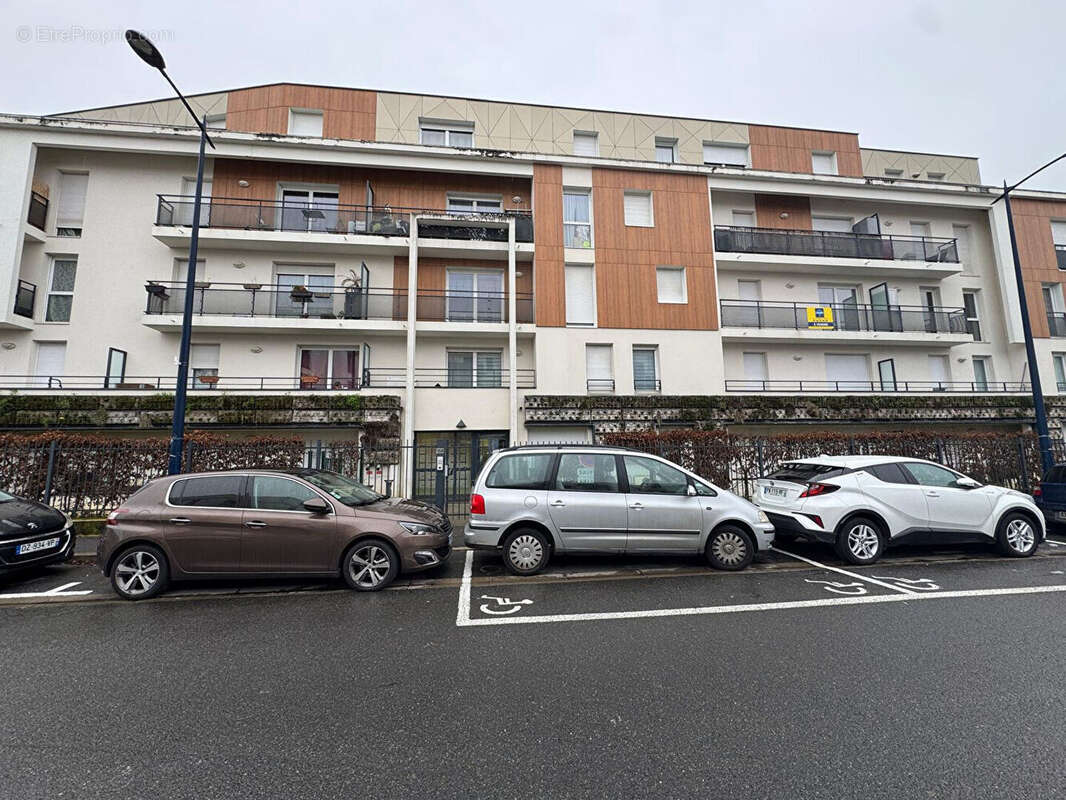 Appartement à DAMMARIE-LES-LYS