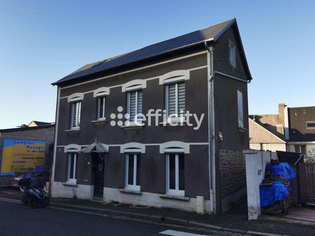 Maison à SAINT-SEVER-CALVADOS