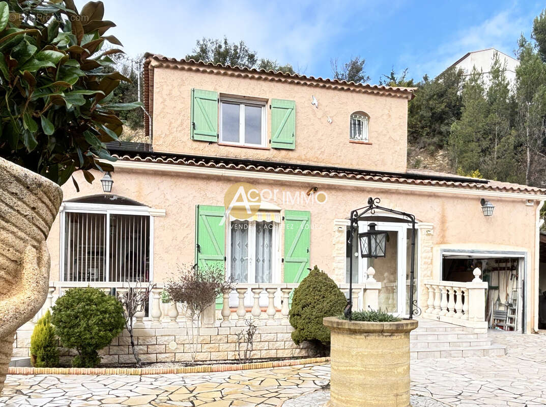 Maison à EVENOS