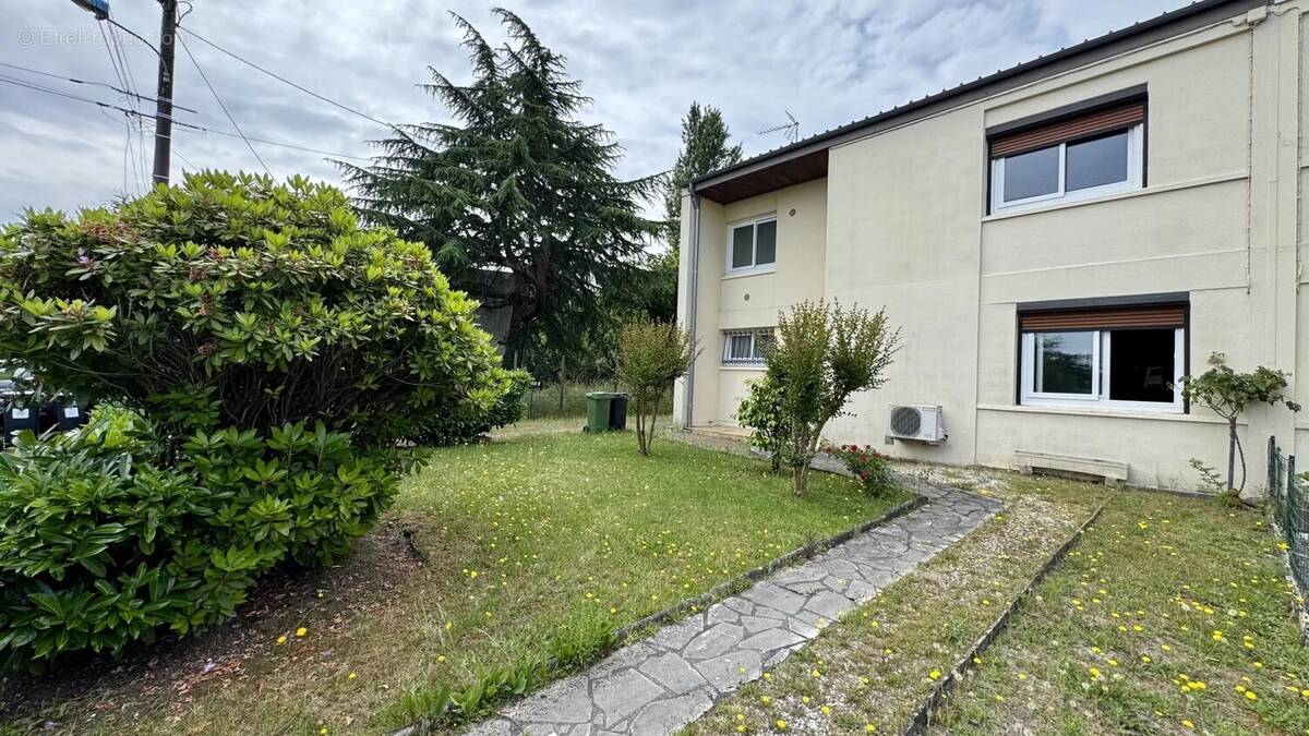 Maison à LE HAILLAN