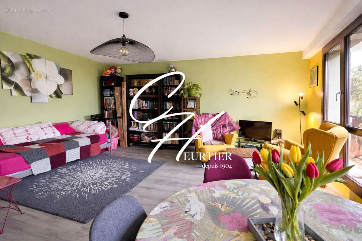 Appartement à FONTAINE